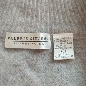 Valerie Stevens luxury yarns, size large, color light gray